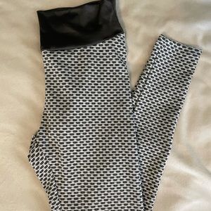 Scrunch bum Amazon leggings